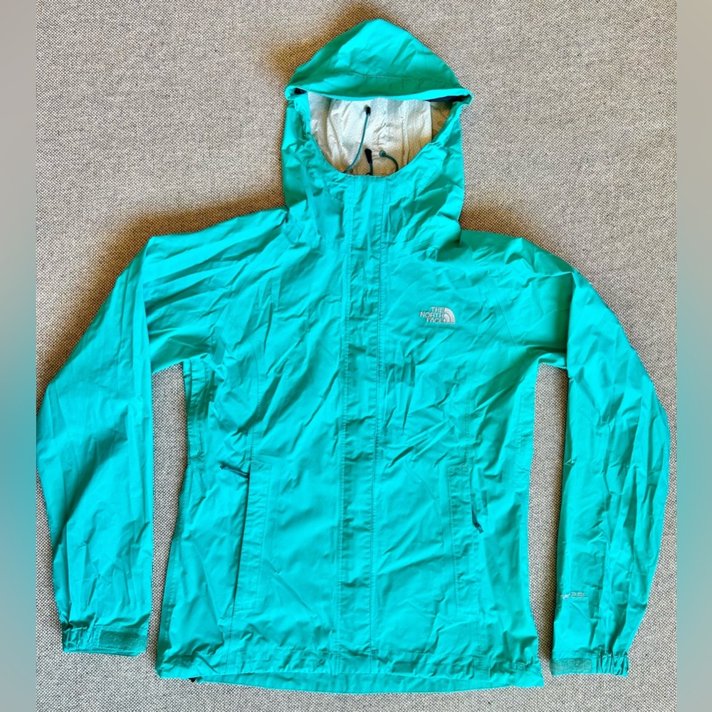 The North Face HyVent 2.5L Rain Jacket (size XS)